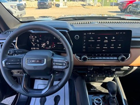 New 2026 GMC Canyon AT4 image 25