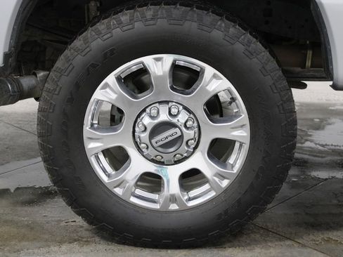 Used 2021 Ford F250 Lariat w/ Lariat Ultimate Package image 17