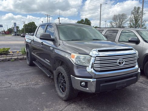 Used 2014 Toyota Tundra SR5 w/ SR5 Upgrade Package AWD/4WD image 1
