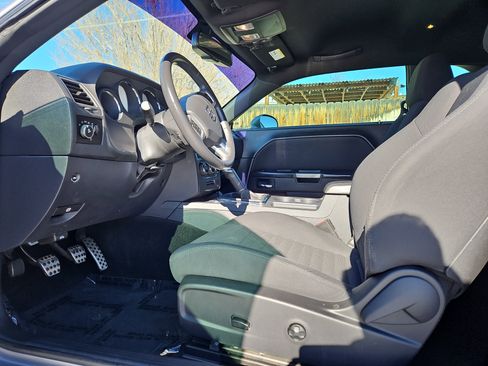 Used 2014 Dodge Challenger R/T image 8