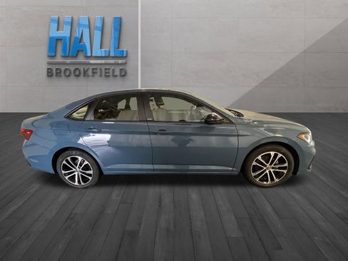 Certified 2025 Volkswagen Jetta Sport image 7