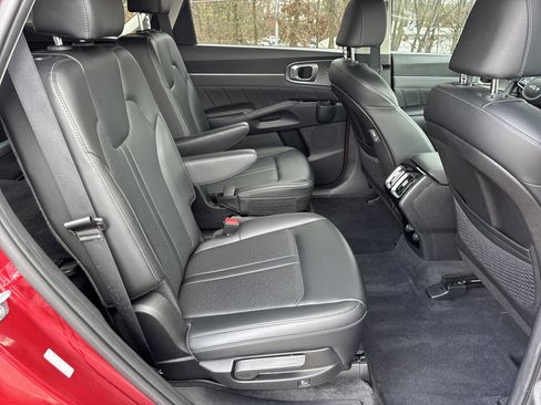 Certified 2023 Kia Sorento SX image 15