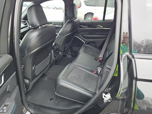 Used 2023 Jeep Grand Cherokee Trailhawk w/ Luxury Tech Group III image 10