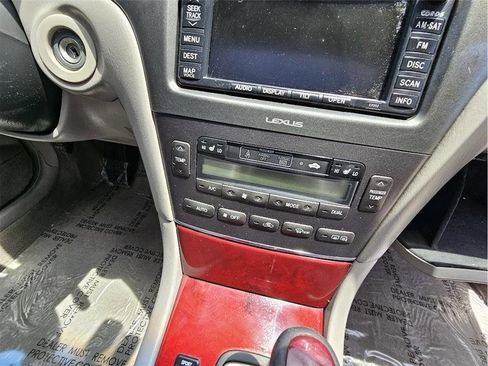 Used 2004 Lexus ES 330 FWD image 29