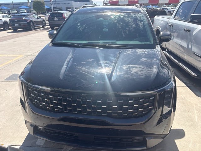 Used 2025 Kia Carnival SX FWD image 3