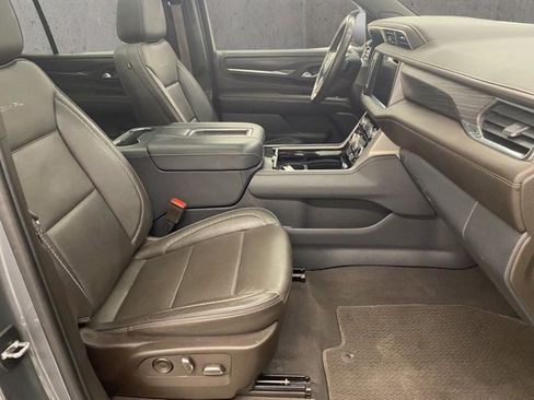 Used 2022 GMC Yukon Denali w/ Max Trailering Package image 18