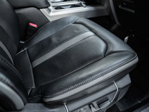 Used 2018 Ford F150 Platinum w/ Equipment Group 701A Luxury image 49