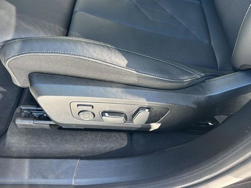 Certified 2025 BMW X3 xDrive30i w/ Premium Package image 28