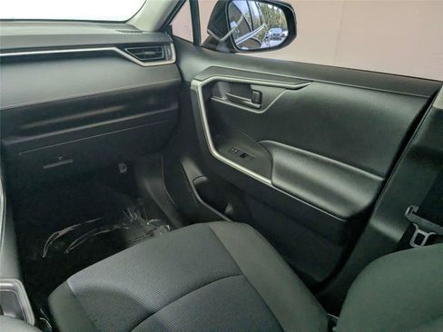 Used 2024 Toyota RAV4 LE AWD/4WD image 38