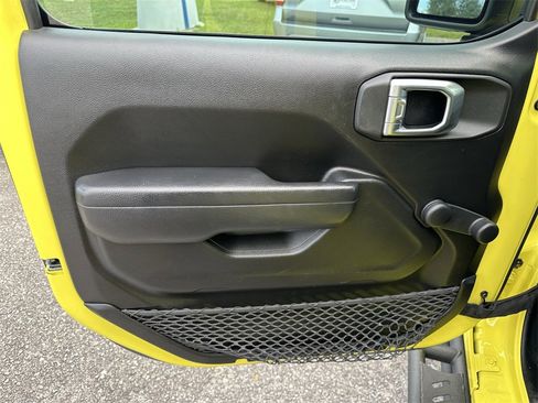 Used 2023 Jeep Wrangler Sport image 11