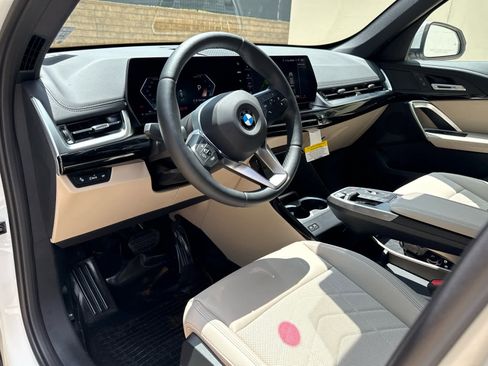 Used 2025 BMW X1 xDrive28i w/ Convenience Package image 12