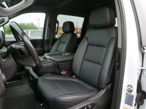 Used 2022 Chevrolet Silverado 3500 LT w/ Convenience Package AWD/4WD image 2
