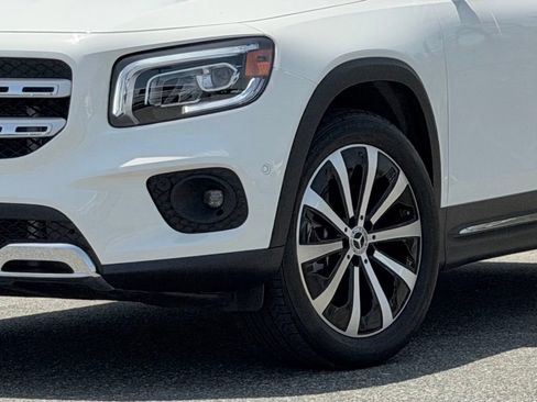 Certified 2023 Mercedes-Benz GLB 250 image 4