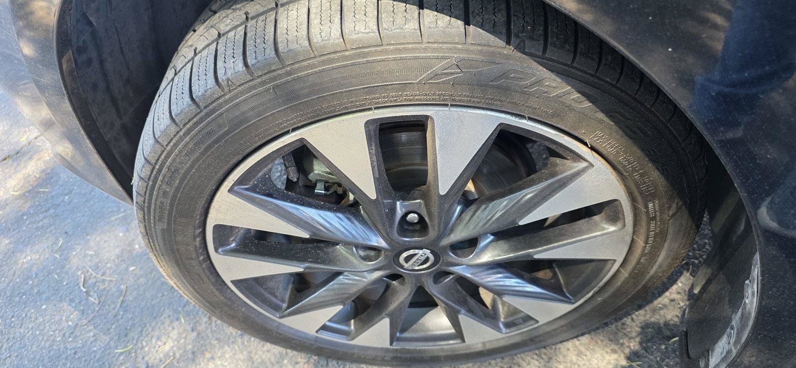 Used 2019 Nissan Sentra SR FWD image 9