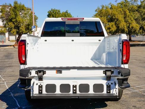 New 2026 GMC Sierra 1500 SLT w/ SLT Convenience Package image 10