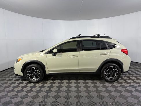 Used 2014 Subaru Crosstrek 2.0i Premium w/ Moonroof Package AWD/4WD image 9
