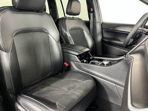 Used 2023 Jeep Grand Cherokee Altitude AWD/4WD image 42