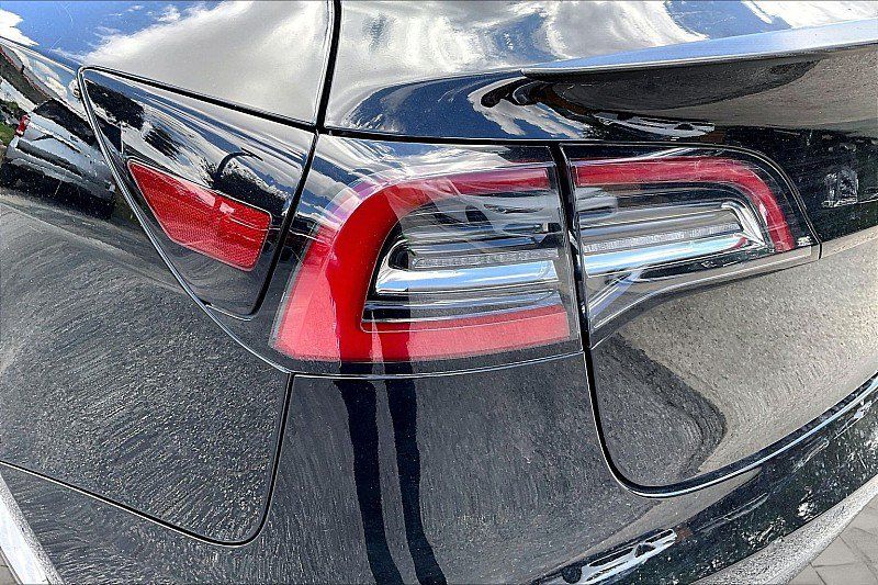 Used 2022 Tesla Model 3 Performance AWD/4WD image 24