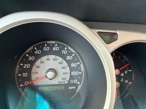 Used 2003 Toyota 4Runner SR5 RWD image 32