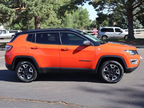 Used 2017 Jeep Compass Trailhawk w/ Popular Equipment Group AWD/4WD image 3