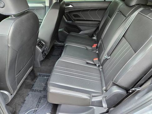 Used 2023 Volkswagen Tiguan SE FWD image 14