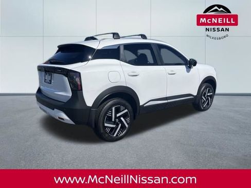 New 2026 Nissan Kicks SV w/ Cold Weather Package FWD image 8