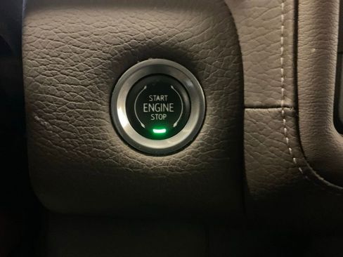 Used 2024 GMC Yukon Denali w/ Denali Reserve Package AWD/4WD image 15