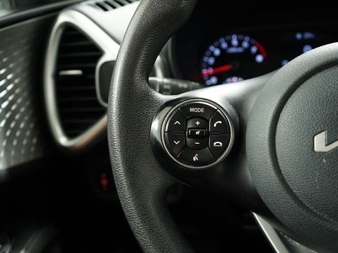 Used 2022 Kia Soul LX w/ Technology Package FWD image 13