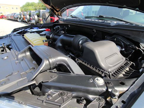 Used 2018 Ford F150 Lariat w/ Equipment Group 501A Mid image 17