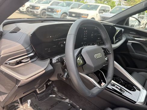 Used 2025 Audi SQ5 Premium Plus w/ Premium Plus Package AWD/4WD image 20