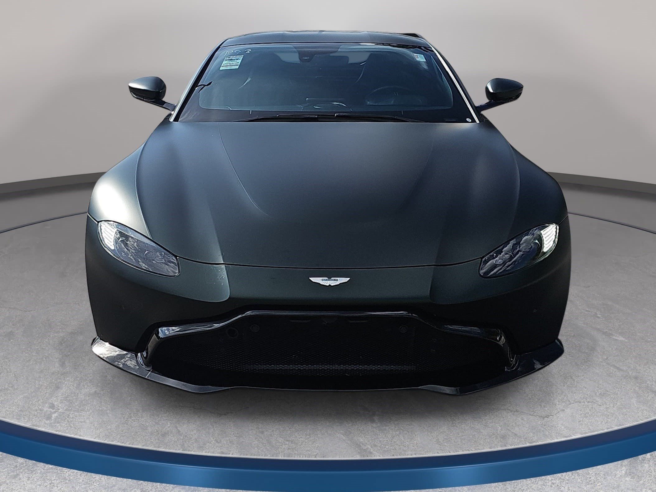 Used 2019 Aston Martin V8 Vantage Coupe RWD image 2