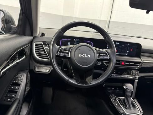 Certified 2025 Kia Seltos S AWD/4WD image 18