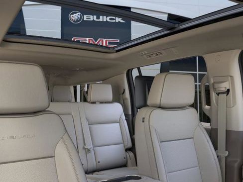 New 2026 GMC Yukon XL Denali image 24