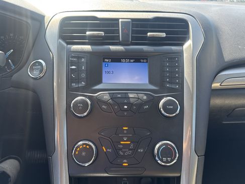 Used 2020 Ford Fusion S FWD image 19