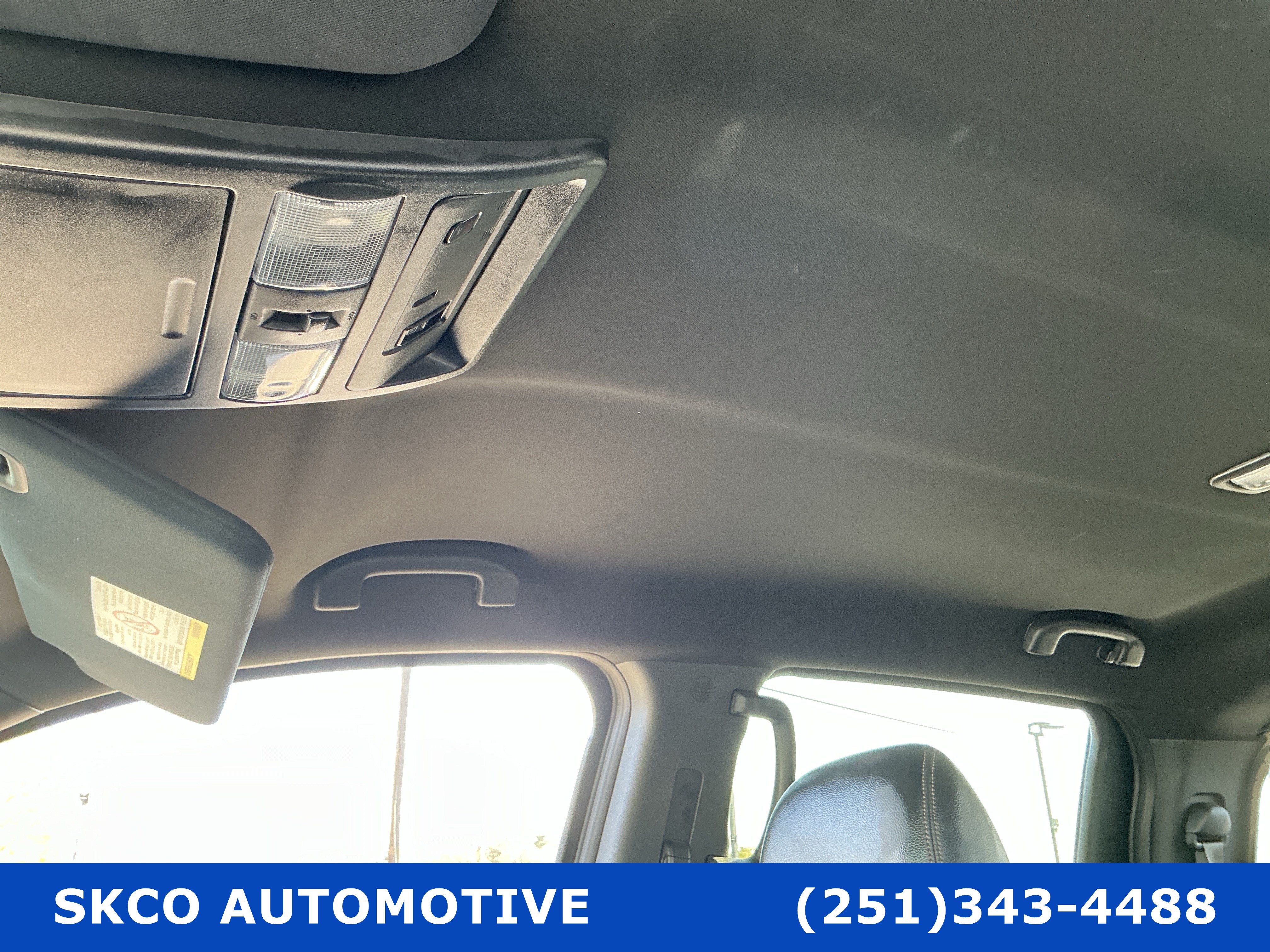 Used 2018 Nissan Titan SL w/ Midnight Edition AWD/4WD image 26