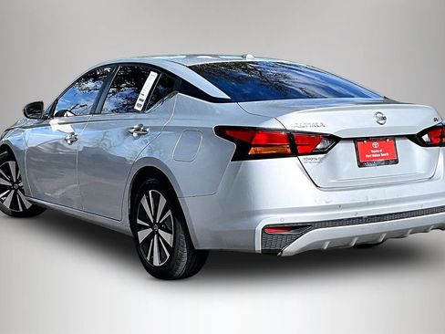 Used 2021 Nissan Altima 2.5 SV image 4