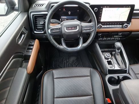 Used 2023 GMC Canyon AT4 w/ AT4 Premium Package image 11