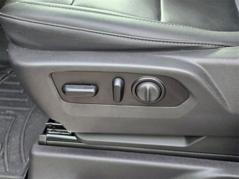 Used 2021 Chevrolet Silverado 2500 LTZ w/ LTZ Premium Package image 27