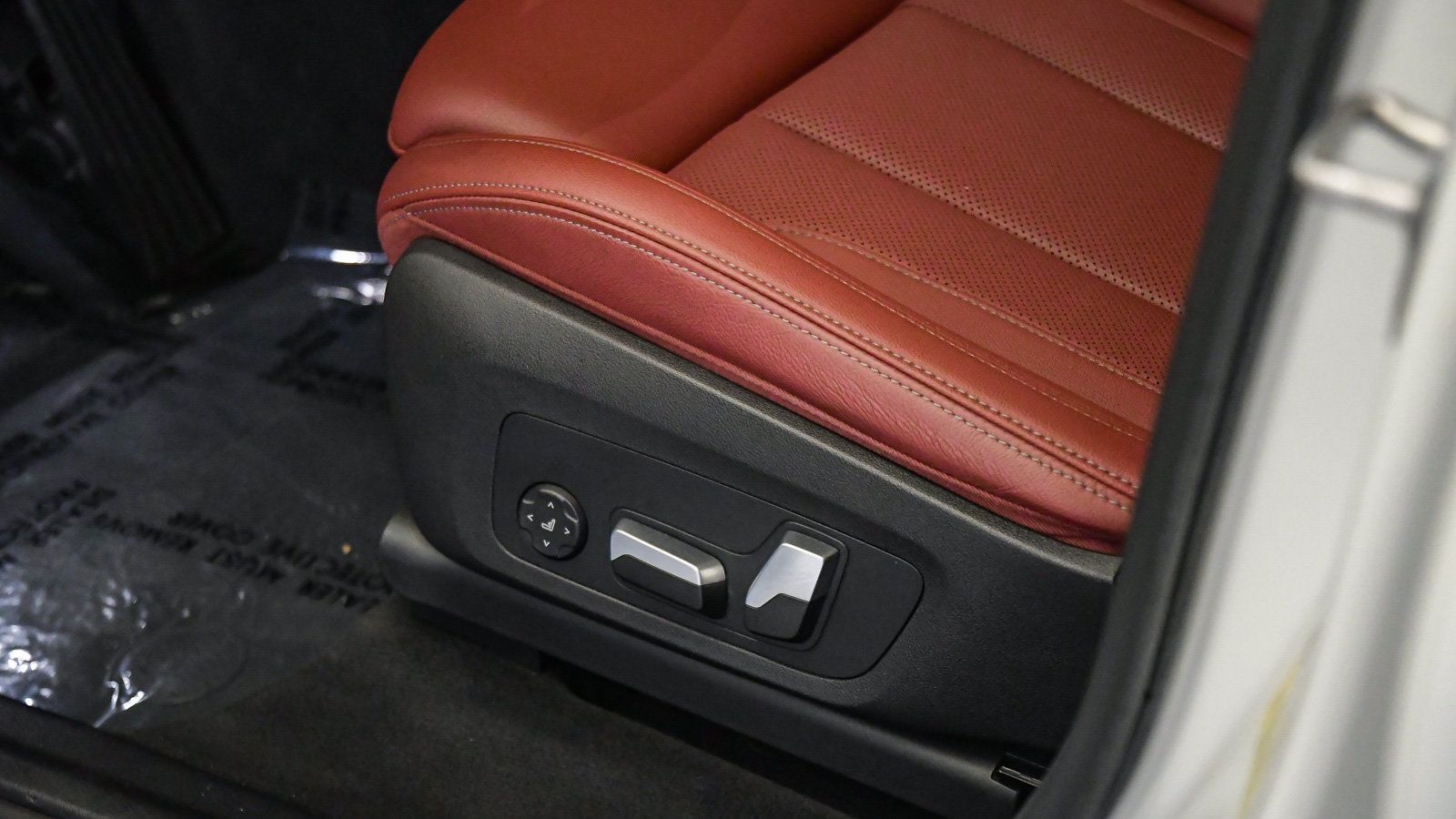Certified 2024 BMW X3 sDrive30i w/ Premium Package RWD image 24