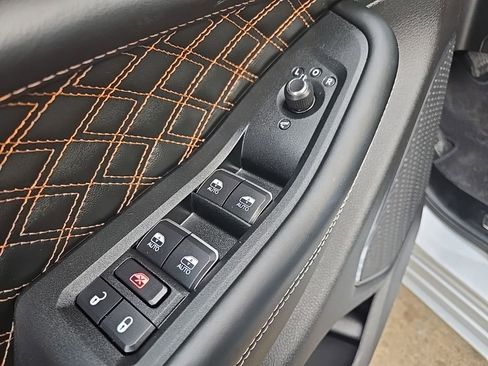 Used 2025 Jeep Grand Cherokee Summit AWD/4WD image 30