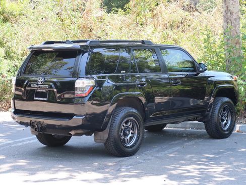 Used 2016 Toyota 4Runner SR5 Premium AWD/4WD image 8