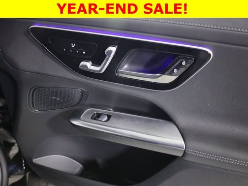 Used 2025 Mercedes-Benz GLC 300 4MATIC image 46