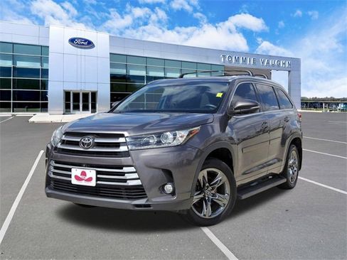 Used 2018 Toyota Highlander Limited Platinum image 1