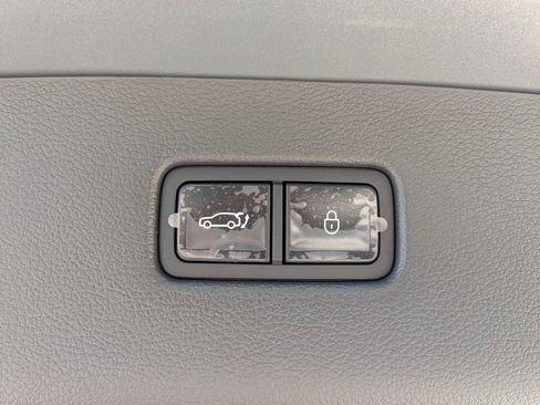 New 2025 Genesis GV80 3.5T Prestige image 13