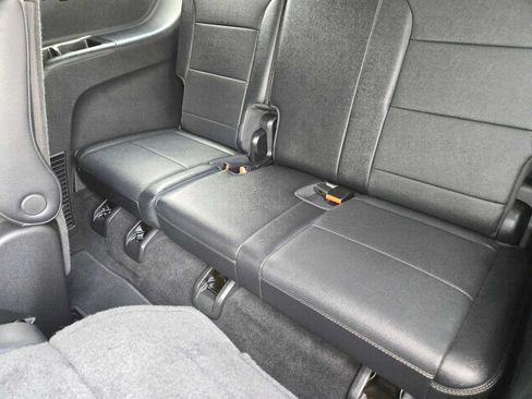 Certified 2025 Chevrolet Traverse High Country AWD/4WD image 29