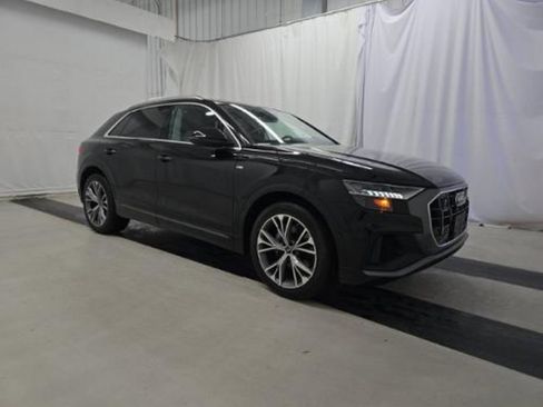 Used 2023 Audi Q8 Prestige w/ Prestige Package image 3