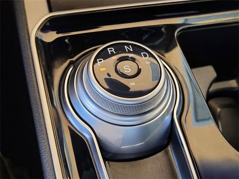 Used 2020 Ford Edge ST-Line image 23