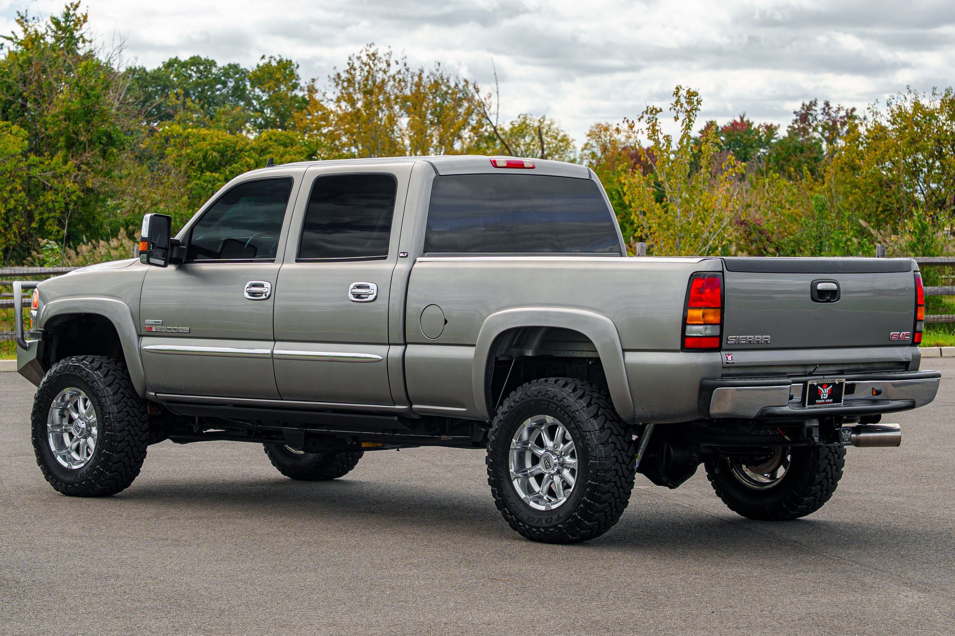 Used 2007 GMC Sierra 2500 SLT w/ Heavy-Duty Power Package AWD/4WD image 11