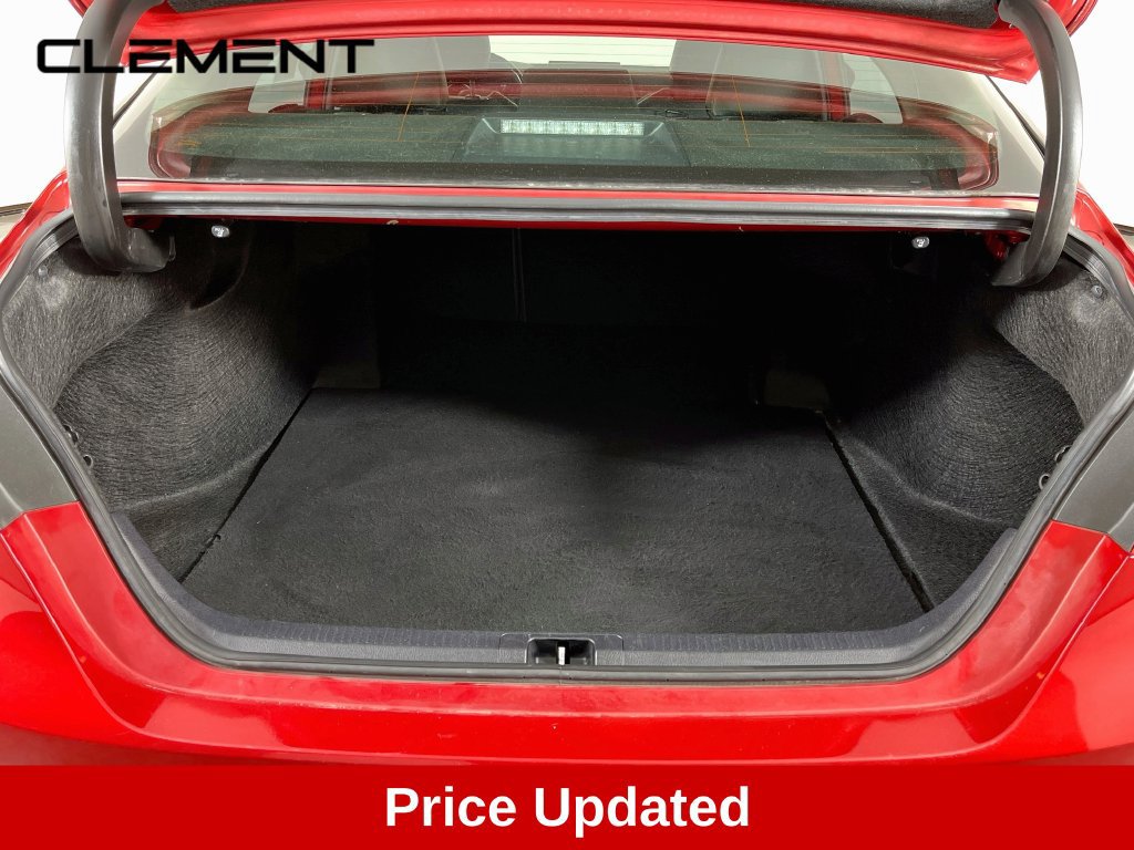 Used 2023 Toyota Camry XSE FWD image 9