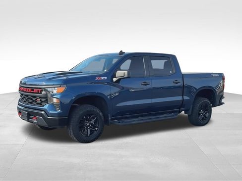 Used 2023 Chevrolet Silverado 1500 Custom Trail Boss AWD/4WD image 4